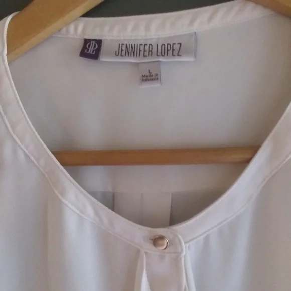 Jennifer Lopez Top - Picture 3 of 5